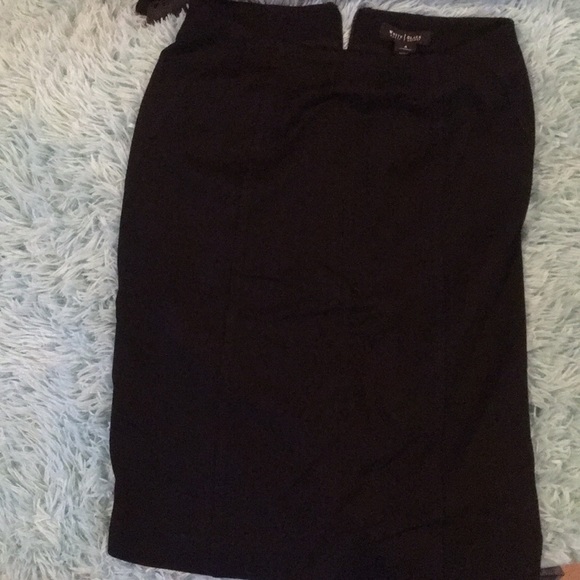 Skirts - Picture 3 of 8